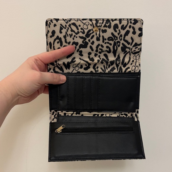 Jessica Simpson Black Python Wallet - Picture 5 of 12
